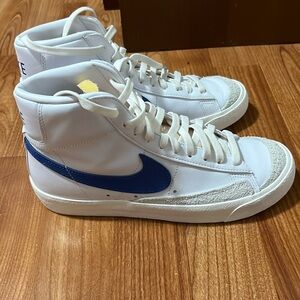 Women’s Nike Blazer Mid ‘77 Size 7.5 women’s.